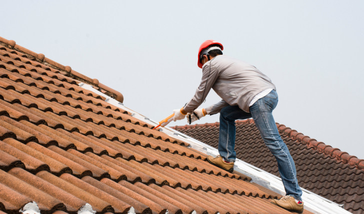 Inspection Toiture Urgence Intervention Maintenance Couverture Toiture Charpente Etanchéité Isolation Entretien Nettoyage Démoussage Ravalement Façade Pose de Fenêtre Zinguerie
